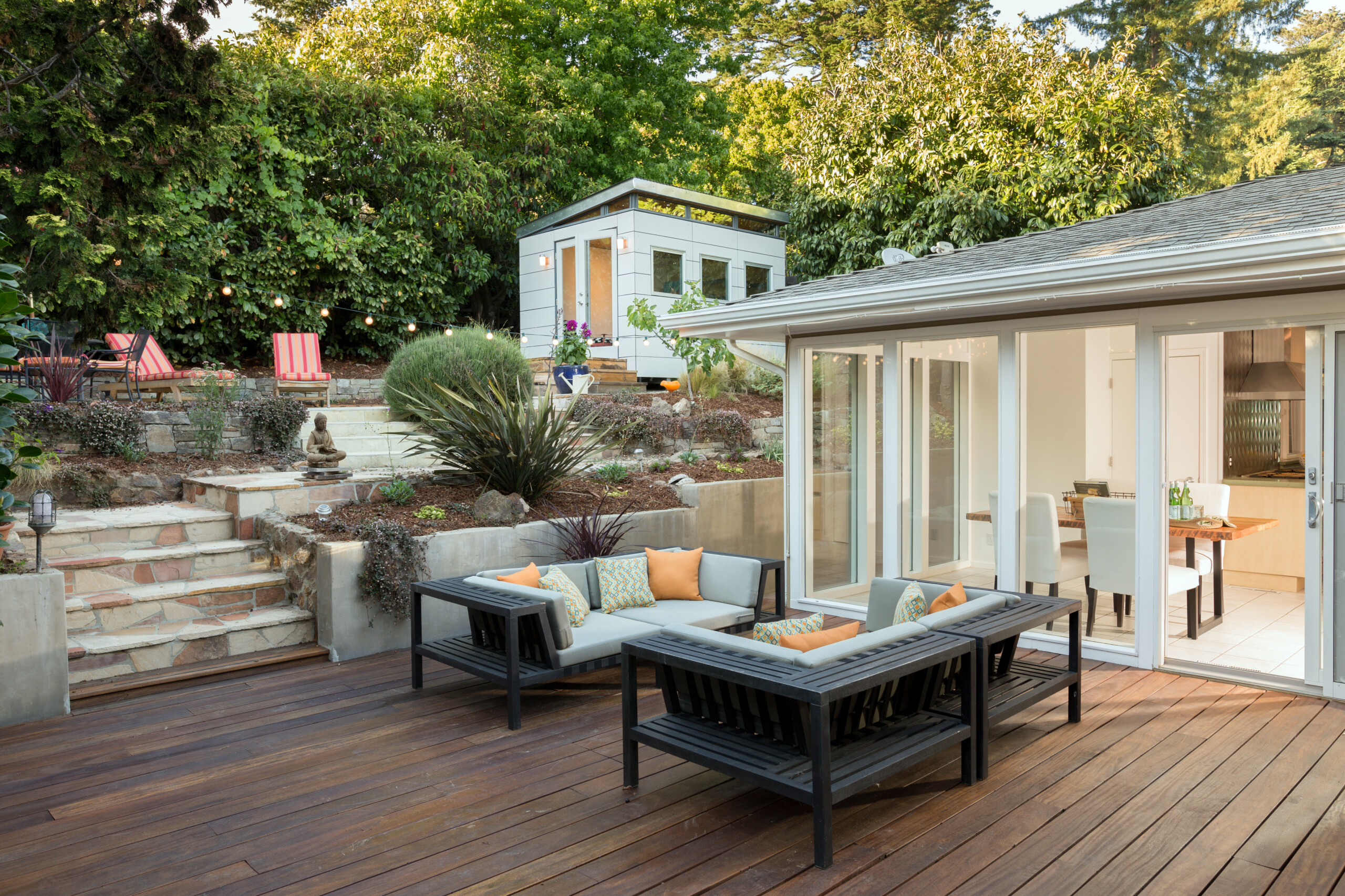 Τα Deck Builders μπορούν να βελτιώσουν τον υπαίθριο χώρο διαβίωσης του σπιτιού σας
